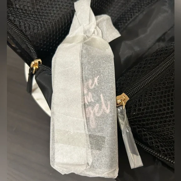 Victoria’s Secret Cosmetic Bag Hanging and  Luggage tag/address NWT - Picture 6 of 6